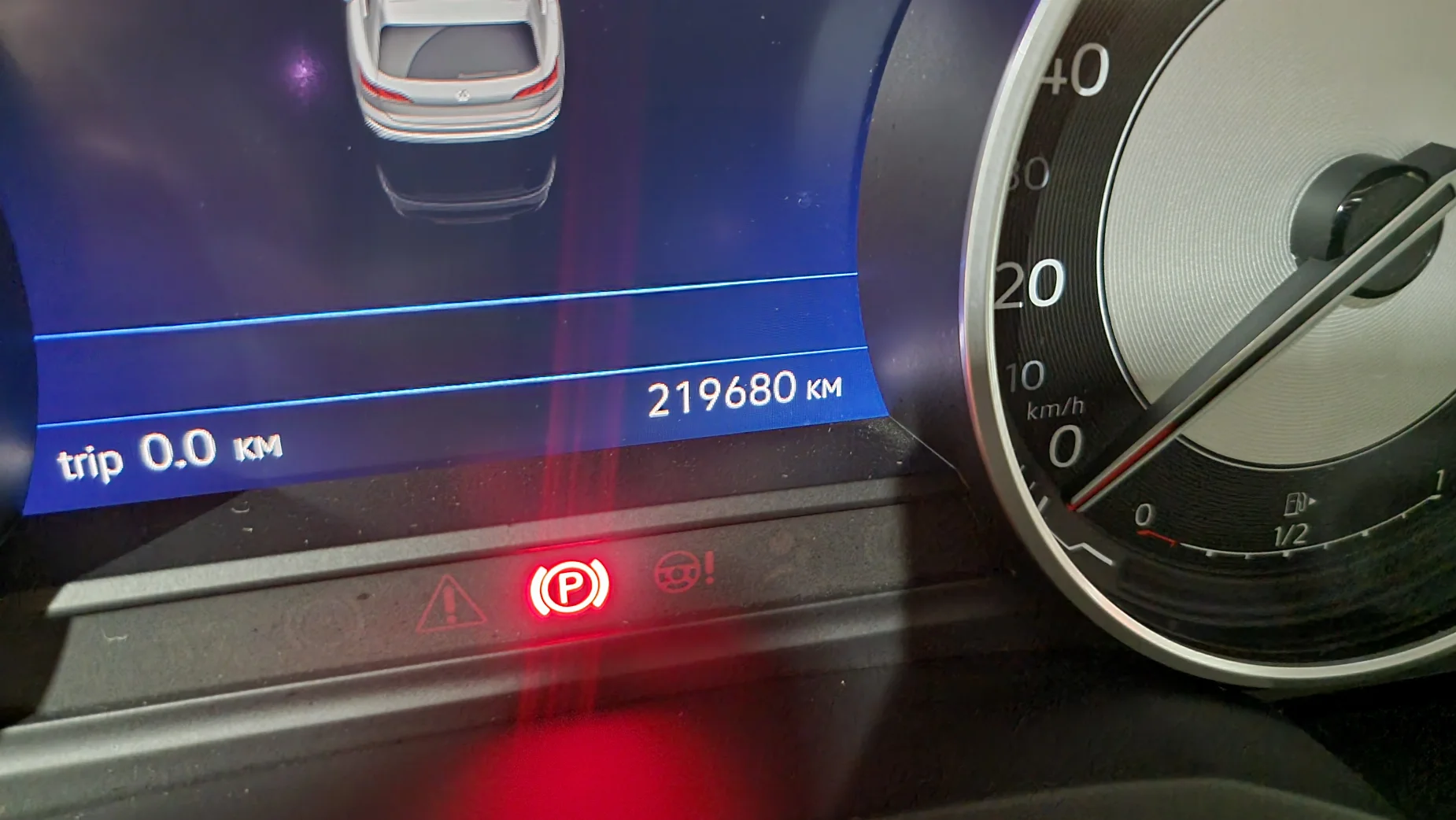 Volkswagen Touareg photo